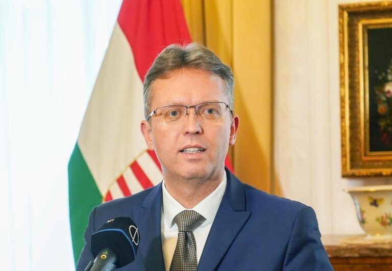 Felfüggesztették Hankó Balázs volt miniszter mentelmi jogát
